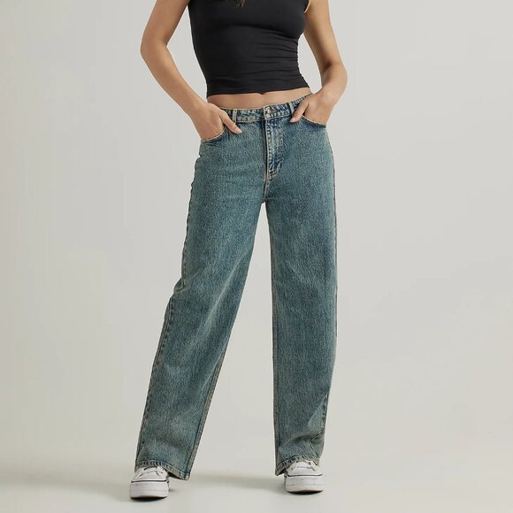 Wrangler Retro Mid-Rise Loose Fit Straight Leg Medium Wash Denim Jeans Pant 4x30 - Picture 1 of 6
